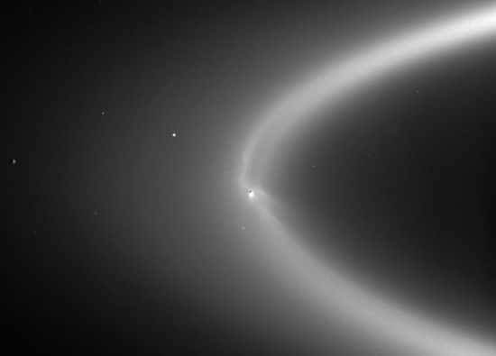 800px-e_ring_with_enceladus1_darkwast.jpg?type=w3