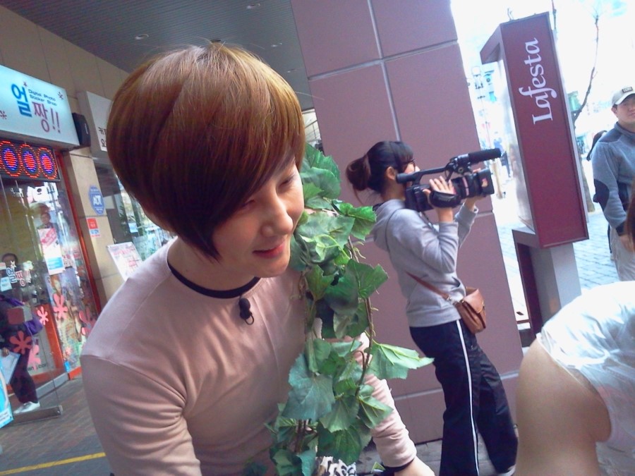 [3.3.12][Pics] Filming for Shinhwa Broadcast (?) at Ilsan Lafesta 120303151712