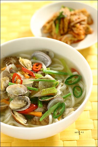 바지락칼국수 이미지