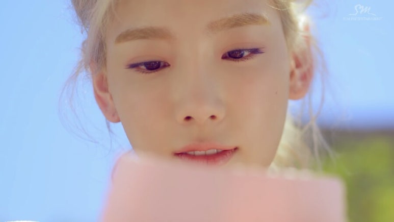 태연 Why 뮤비 해석 (데이터 주의) | 인스티즈
