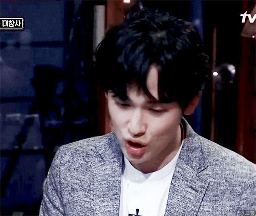 분명 술을 먹고 있는데 청량미 뿜뿜 터지는 남자연예인.gif | 인스티즈
